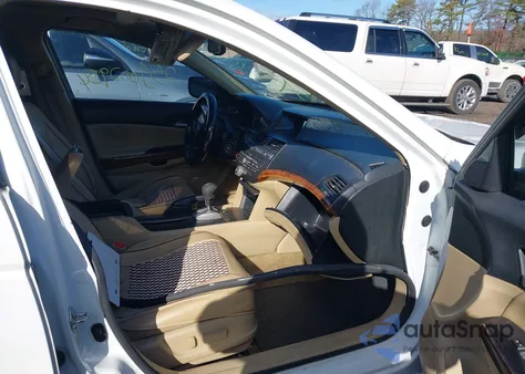 2011 Honda Accord 2.4 Ex-L from USA, damaged, VIN 1HGCP2F80BA155731